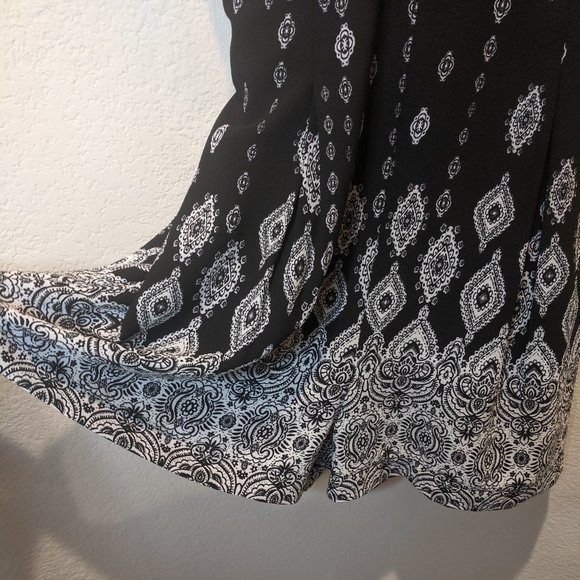 Brand New! TeezeMe Black White Romper 5 - Picture 5 of 6